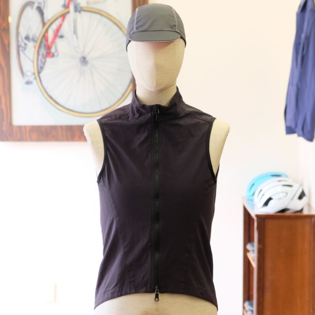 【SEARCH AND STATE / S1-V Riding Vest】肌寒い時、暖かい時、いつでも活躍する1着