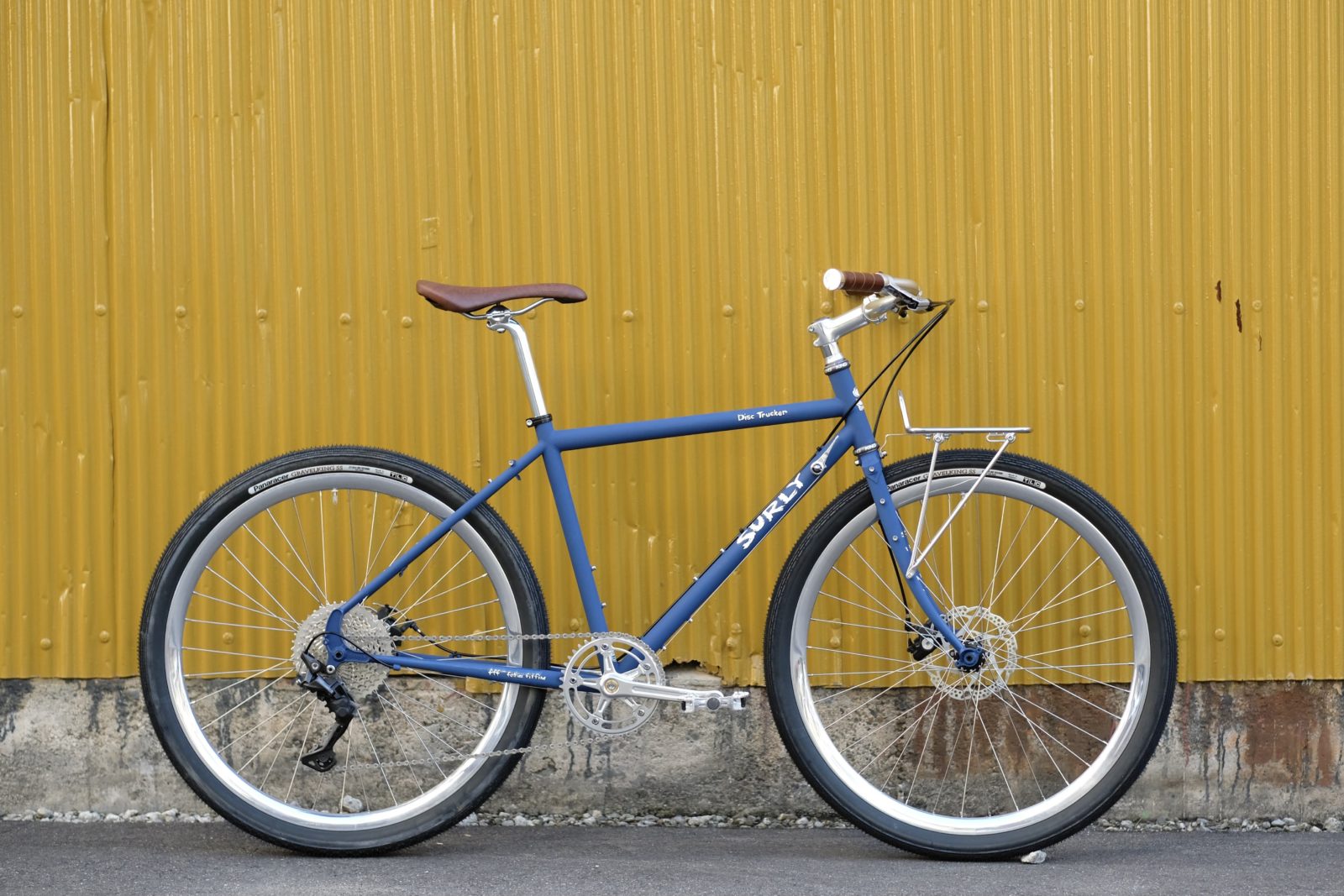 BIKE of the WEEK】SURLY Disc Trucker | Circles／名古屋の自転車屋 