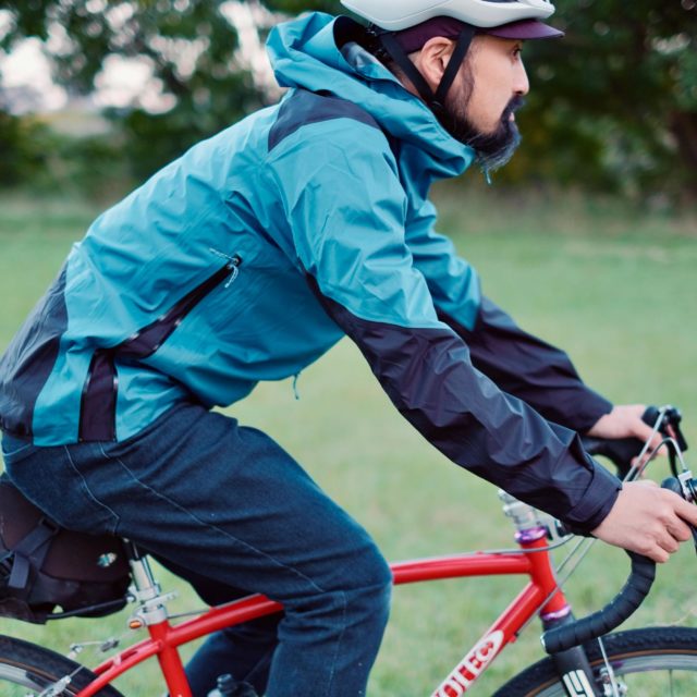 【PATAGONIA / M’s Dirt Roamer Storm Jacket】完全防水性を備えたマウンテンバイク・ツーリング仕様のジャケット