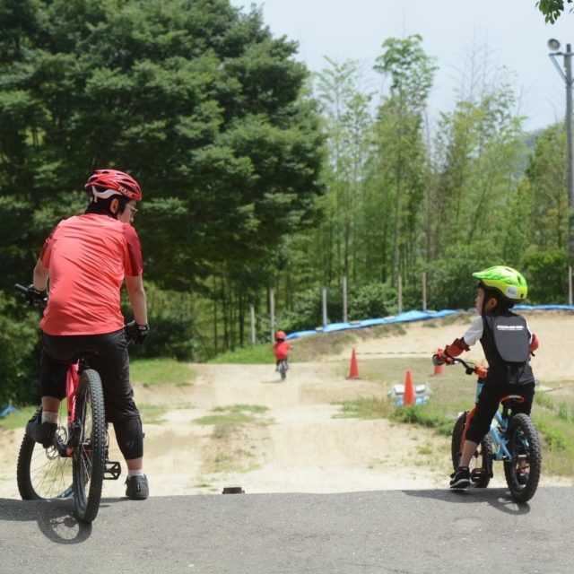 【初めての自転車】子供も親も根気が大事 – 親子で自転車を楽しむには？