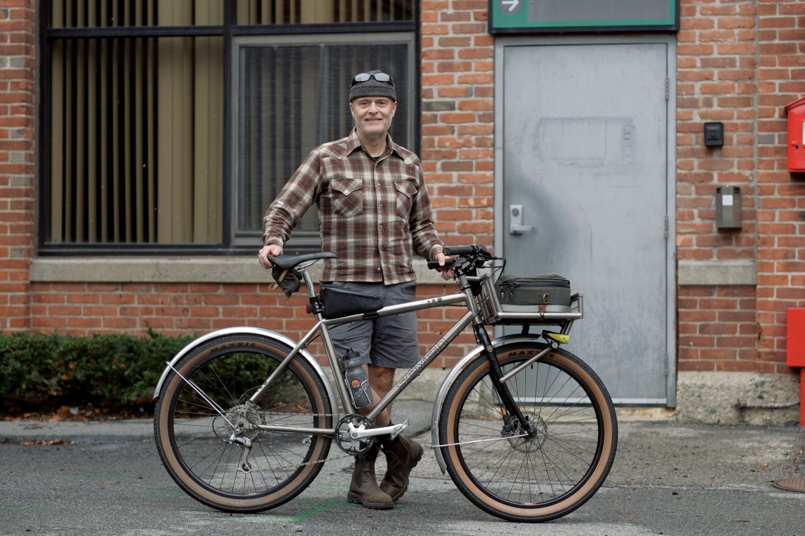 Matt O’Keefe with SEVEN CYCLES / Sola Commuter