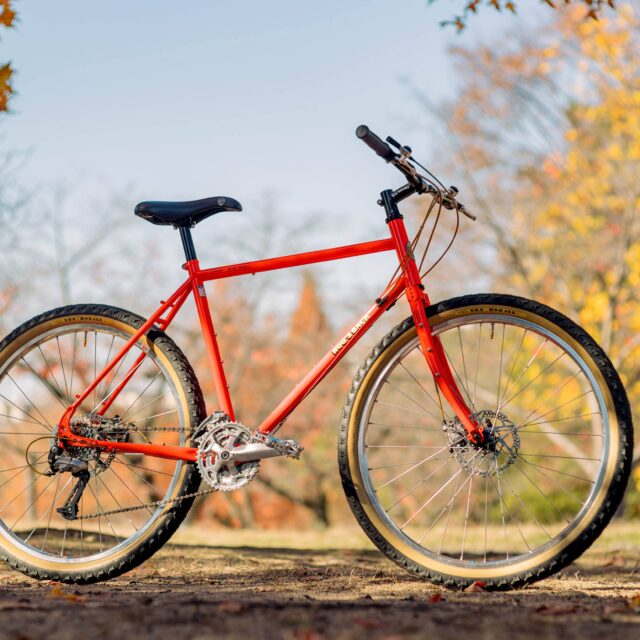 【BASSI BIKES】日々の延長線がライドに広がる、Hog’s Backという選択。